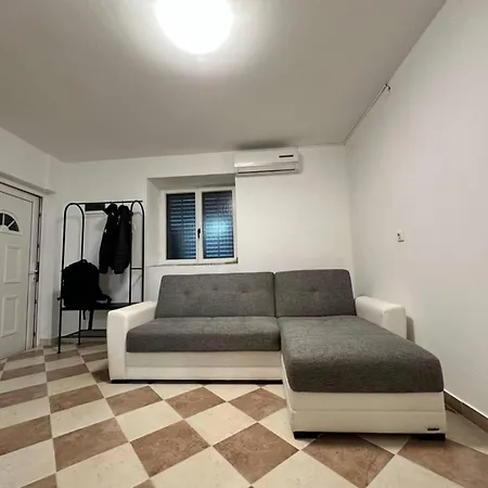 Apartma Enej *