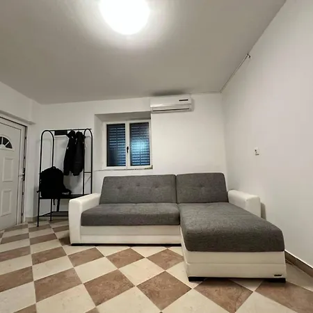 Apartma Enej *